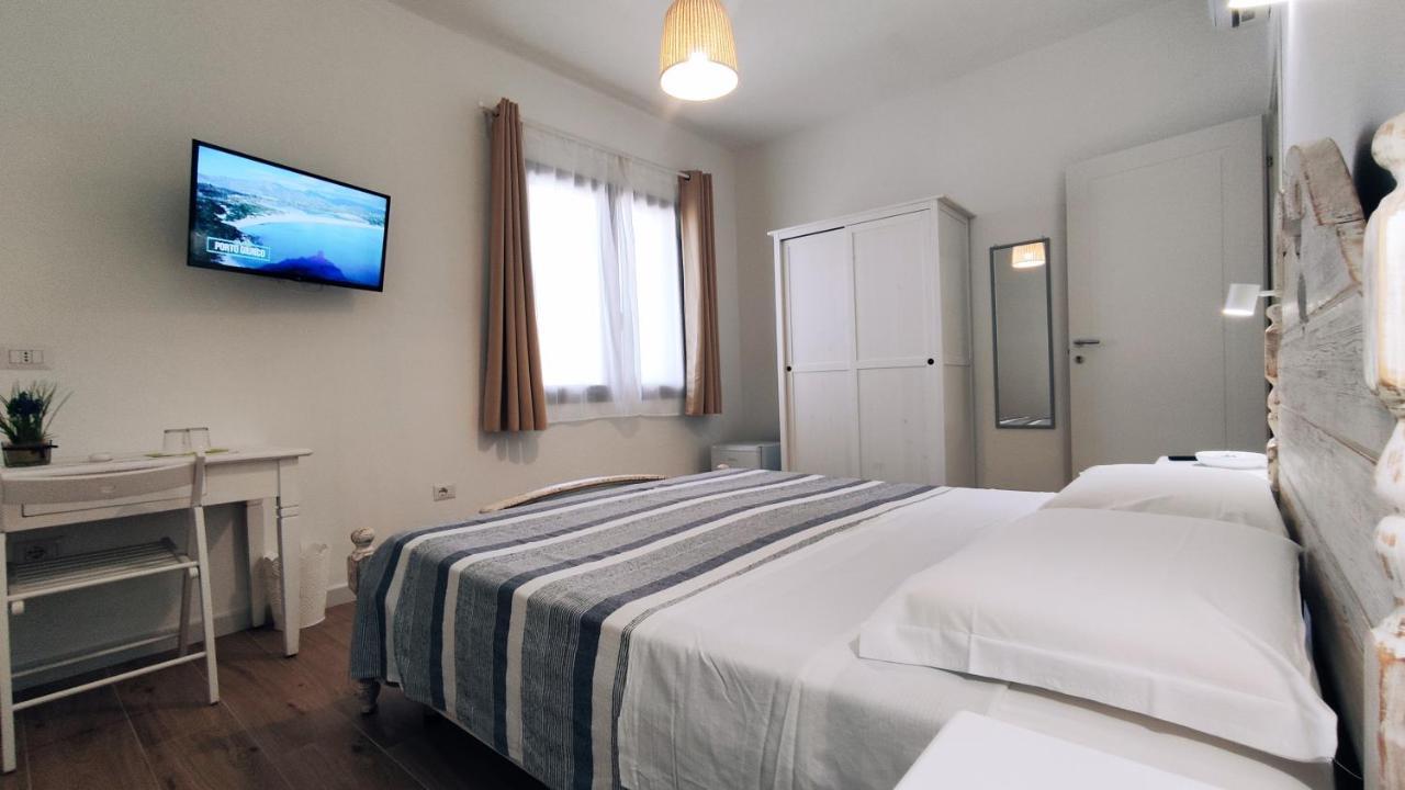 B&B Va' Pensiero Villasimius Exterior foto