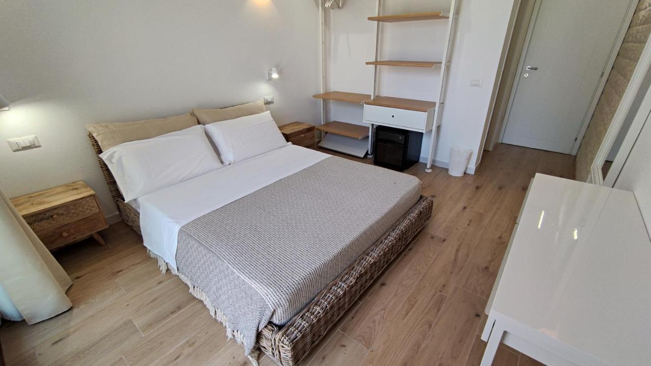B&B Va' Pensiero Villasimius Exterior foto