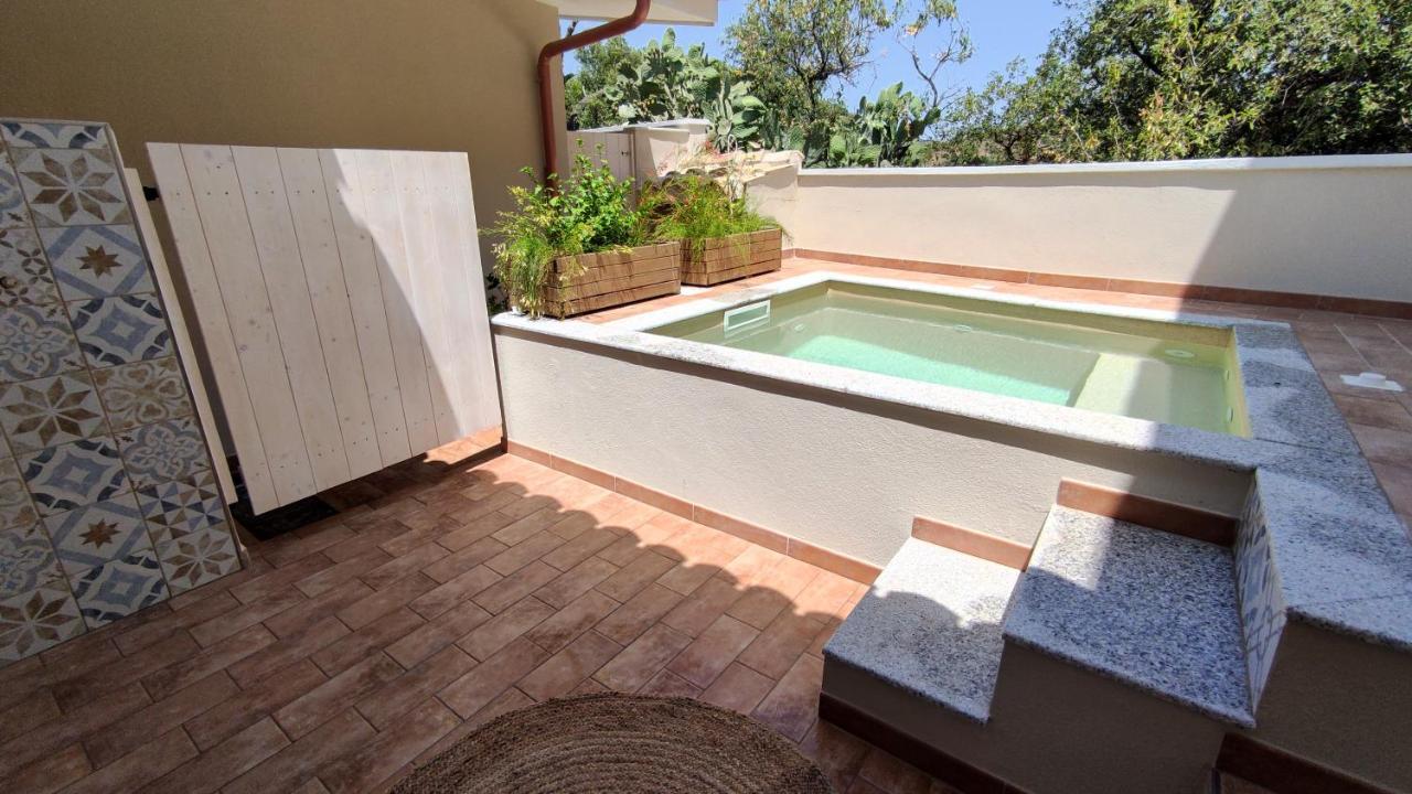 B&B Va' Pensiero Villasimius Exterior foto