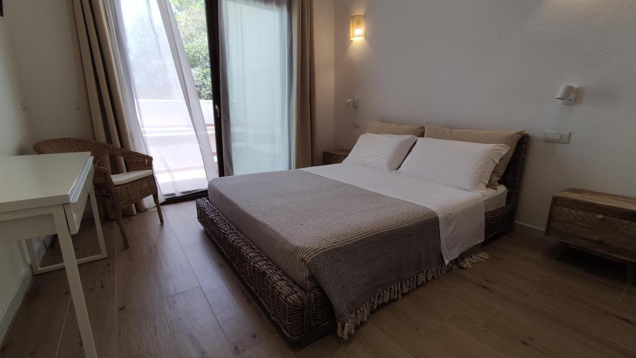 B&B Va' Pensiero Villasimius Exterior foto